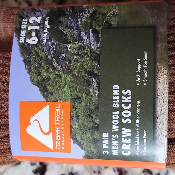 Ozark Trail Men's Wool Blend Crew Socks 2-Pack Bundle - Picture 3 of 7